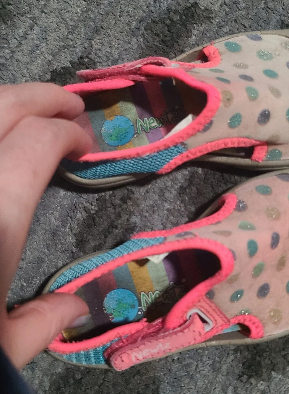 Newtz Water Shoes Girls sz 7
